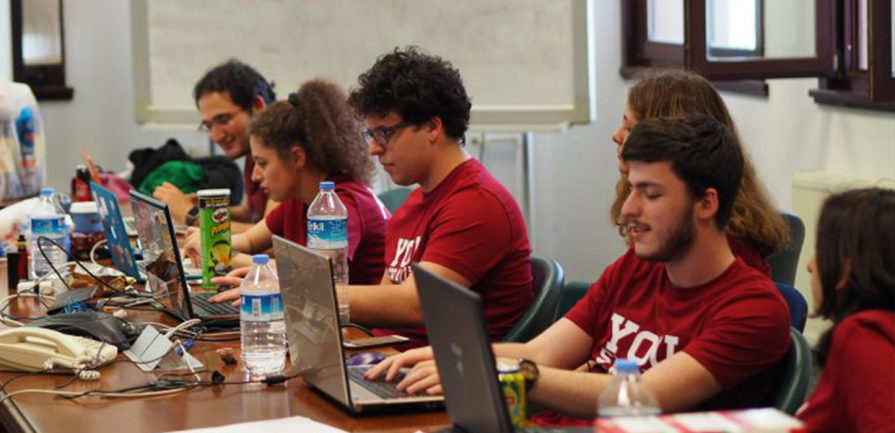 Top Scholarship Programs for Applicants in 2025