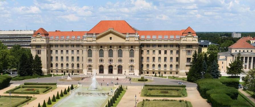 New undergraduate program at the University of Debrecen