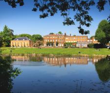 TASIS the American International School in England