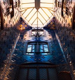 Places that will make you cry, laugh and even lie: unusual museums in the world