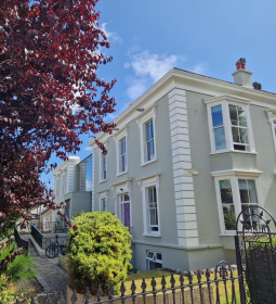 English Path offers great bookings for the whole of 2025: discounts of up to 45%!