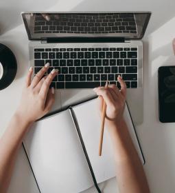 How to make good money on online education