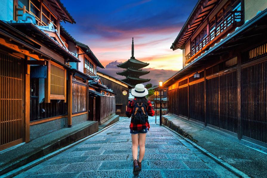 How to go to Japan and not go broke: life hacks for independent travel
