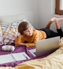 Pros and cons of homeschooling for students