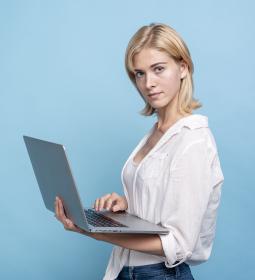 Native language for IT professionals: studying English