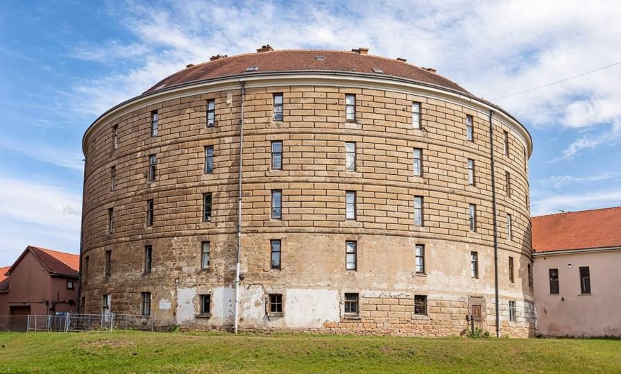 Tower of Madmen in Vienna: not recommended for visiting the faint of heart