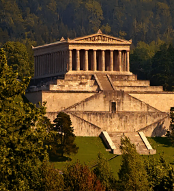 Valhalla Museum - Famous Germans in the Greek Pantheon