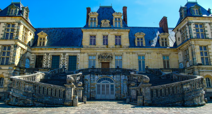 Fonteblo Palace - a place of power of the French rulers