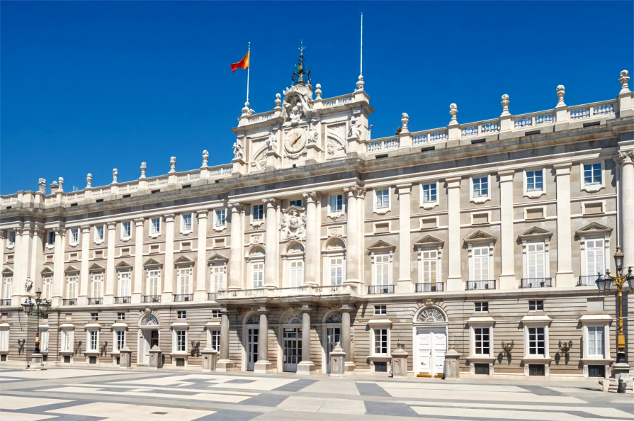 Royal Palace of Madrid: a splendid legacy of Spanish monarchs