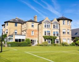 Summer Fields School