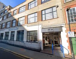 Syracuse University London, Syracuse University in London