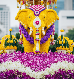 Flower festival in Thailand: tropical paradise for the queen of flowers