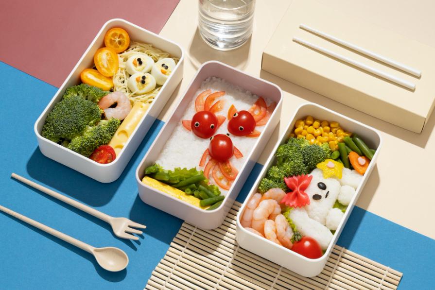 How to assemble a lunch box for a child: delicious, healthy, original