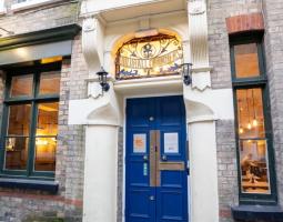 EC Cambridge English School