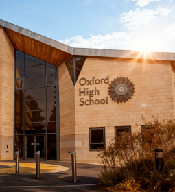 High Schools in Oxford for international students